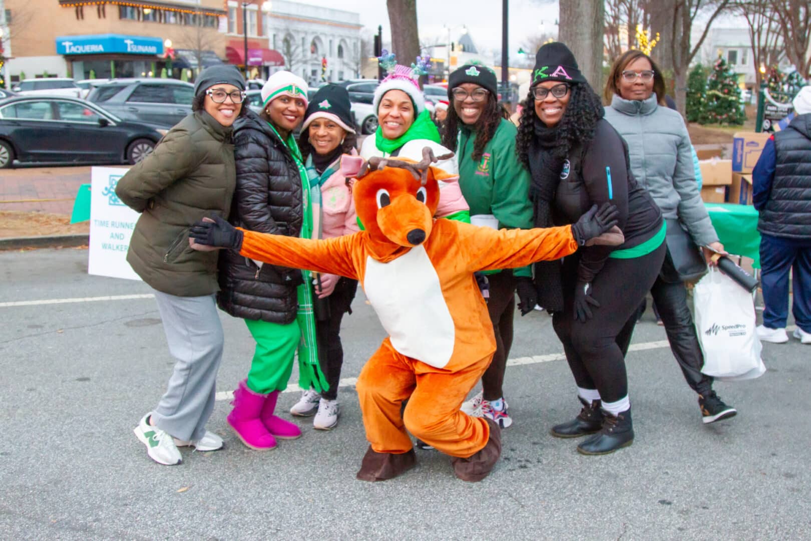 Dashing through the square 5K Marietta Holiday Tradition